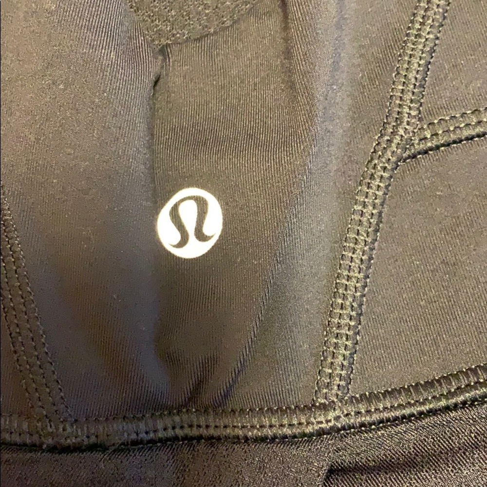 Lululemon size 6 - Picture 3 of 4
